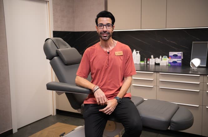 Dr. Daniel Sánchez Salvador — Director Médico